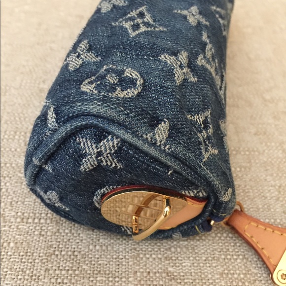 Louis Vuitton Denim Pochette Case - Picture 9 of 15
